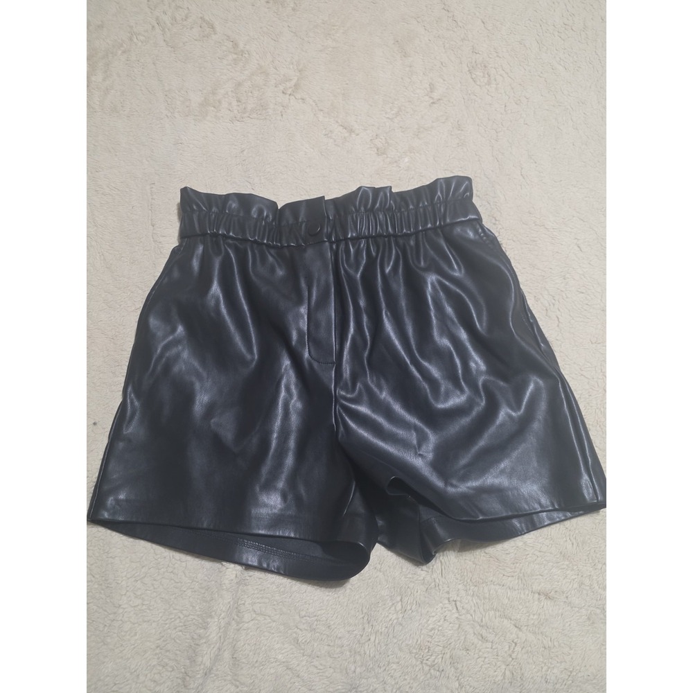Laundry by Shelli Segal Shorts Womens Medium M Black‎ Faux Leather